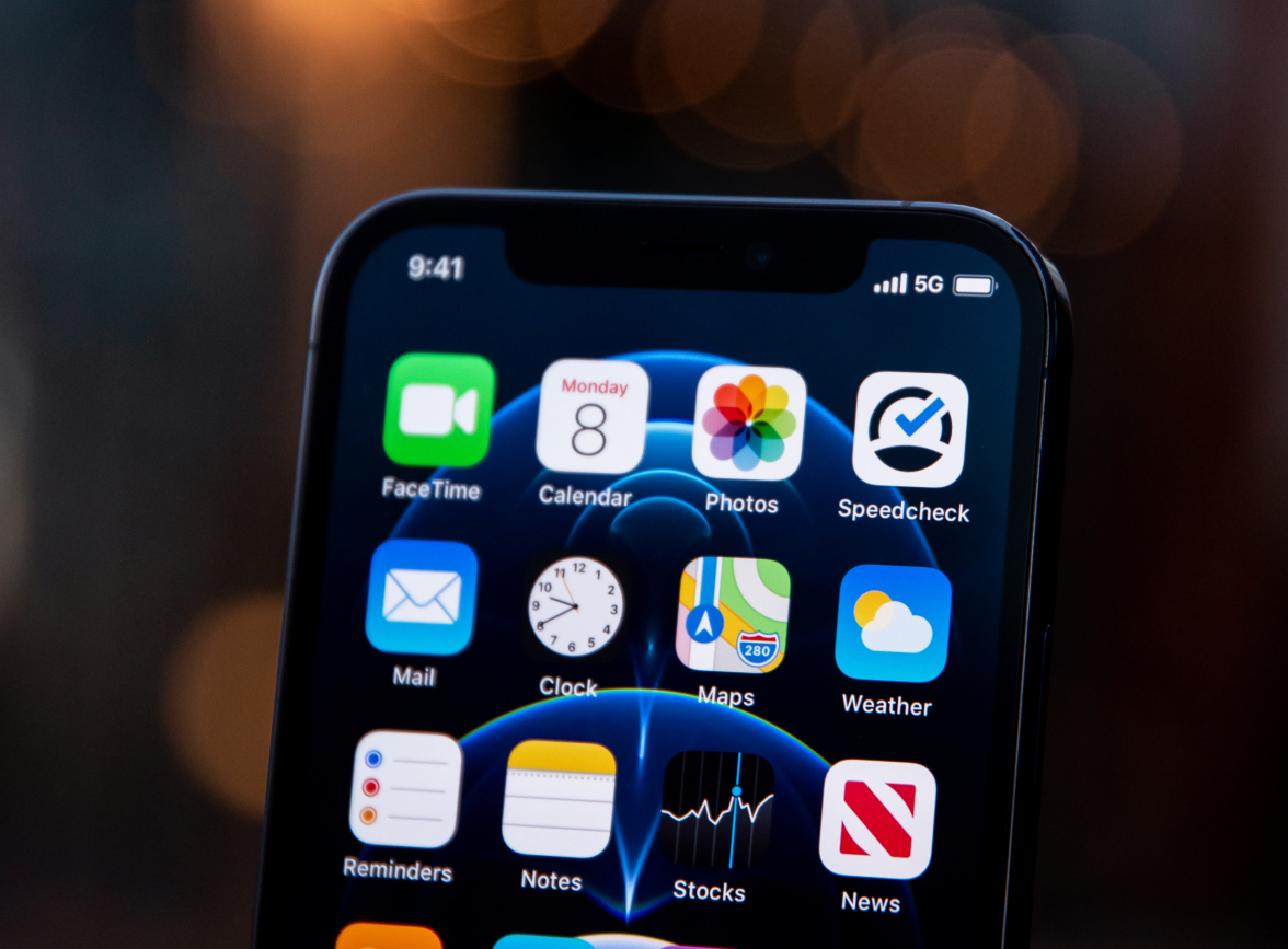 东城街道苹果手机维修分享为什么 iPhone 12 在冬季会自动关机 