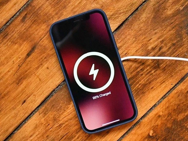 东城街道苹果手机维修分享iPhone 12可以随便充电吗 